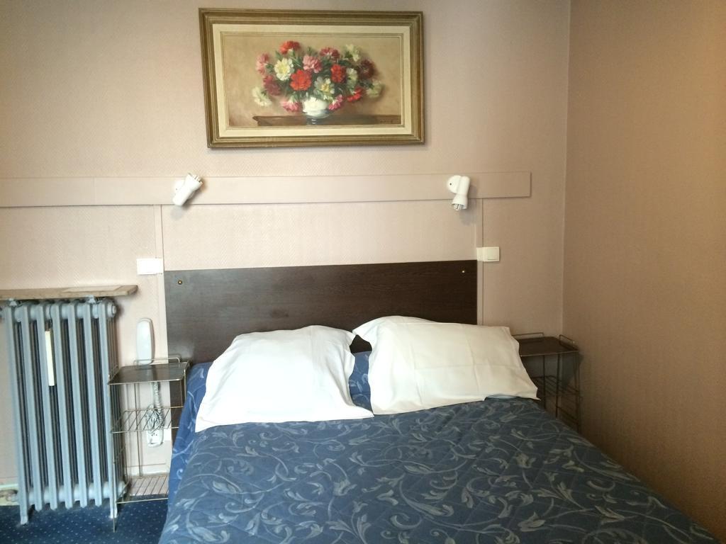 Hotel Stanislas Sans Ascenseur Paris Ruang foto