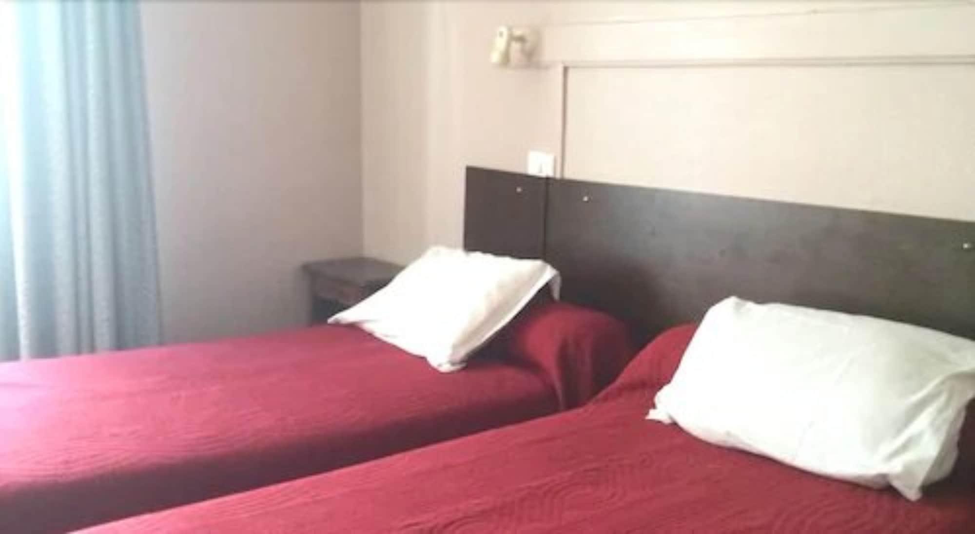 Hotel Stanislas Sans Ascenseur Paris Bagian luar foto
